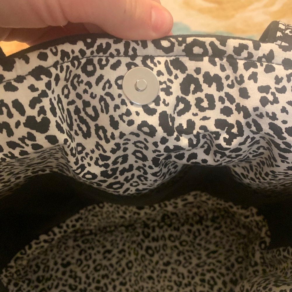 Vera  Bradley tote, in mint condition!